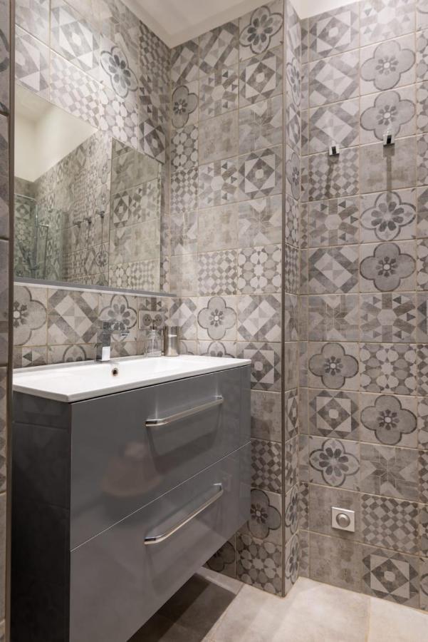 Latelier 2Br W Ac At 4 Min From The Beaches Of Old Nice Welkeys Ngoại thất bức ảnh